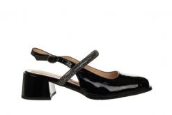 Sandały Loretta Vitale C3805 Black 514280, Czarny, Skóra lakierowana - 41. Czarne sandały damskie Loretta Vitale, bez wzorów, z lakierowanej skóry, bez obcasa, na obcasie. W wyprzedaży za 251.10 zł.