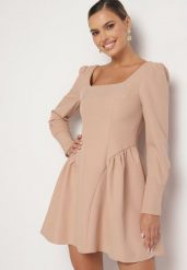 Beżowa Sukienka Rozkloszowana z Kwadratowym Dekoltem Enarel. Brązowe sukienki damskie Born2be, na co dzień, l, z aplikacjami, eleganckie, bez kołnierzyka, bez ramiączek, maxi, proste. Za 159.99 zł.