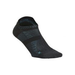 Skarpetki do chodzenia/nordic walking/chodu sportowego WS 900 Invisible czarne. Czarne skarpetki damskie NEWFEEL, bez wzorów, z elastanu. Za 24.99 zł.