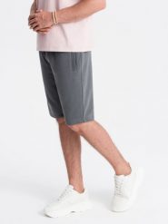 Męskie szorty dresowe bawełniane BASIC – grafitowe V11 OM-SRBS-0149 - XXL. Szare szorty męskie Ombre Clothing, z bawełny, bez kołnierzyka. W wyprzedaży za 69.99 zł.