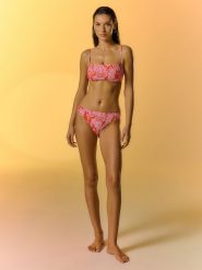 4F Dół od bikini damski - czerwony M. Czerwone bikini damskie 4f, bez wzorów. Za 59.99 zł.