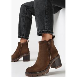 Brązowe Botki na Słupku Boho z Suwakiem Sirdre. Brązowe botki damskie Born2be, boho, za kostkę, bez obcasa, na obcasie, bez zapięcia. Za 149.99 zł.