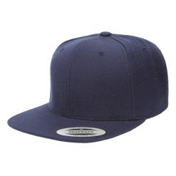 110 Czapka Z Daszkiem Typu Snapback. Niebieskie czapki z daszkiem damskie FLEXFIT, bez wzorów. Za 97.99 zł.