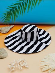 Kapelusz - czarny. Czarne kapelusze damskie Sinsay, bez wzorów. Za 29.99 zł.