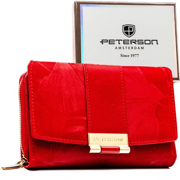 Portfel damski wykonany ze skóry ekologicznej w czerwonym kolorze w delikatne kwiaty - Peterson. Czerwone portfele damskie Peterson, bez wzorów, ze skóry ekologicznej. Za 69.99 zł.