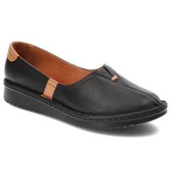 Czarne Półbuty Artiker Skórzane Buty Damskie. Czarne półbuty damskie Artiker, bez wzorów, ze skóry, bez obcasa. Za 239.00 zł.