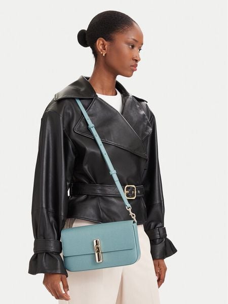 Furla Torebka Iride S WB02206 ARE000 CN 4896S Niebieski jasny. Niebieskie listonoszki damskie Furla, bez wzorów, bez dodatków. Za 1,259.00 zł.