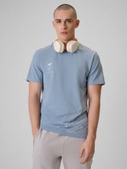 4F T-shirt regular z nadrukiem męski - granatowy L. Niebieskie t-shirty męskie 4f, l, bez wzorów, z bawełny, bez kołnierzyka. Za 79.99 zł.