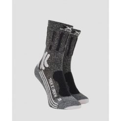 Skarpety damskie trekkingowe X-Socks Trek X Linen. Czarne skarpetki damskie X-Socks, bez wzorów. W wyprzedaży za 120.00 zł.