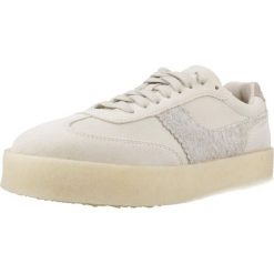 Buty CLARKS TOR 80 Beżowy. Brązowe obuwie treningowe damskie Clarks, na fitness i siłownię. Za 472.99 zł.