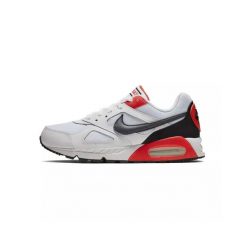 Buty Nike Air Max IVO Białe. Białe buty fitness męskie Nike, do biegania, nike air max. Za 517.65 zł.