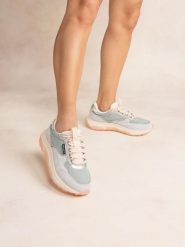 Buty sportowe damskie TBS Jazonne. Czerwone obuwie do biegania damskie Tbs. Za 465.50 zł.