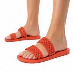 Klapki damskie Ipanema 26506 RENDA FEM. Czerwone klapki damskie Ipanema, bez wzorów, z materiału, bez obcasa. Za 55.00 zł.