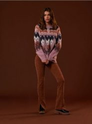 Sweter ze wzorem - wielobarwny. Swetry klasyczne damskie Sinsay, l, z dzianiny, bez kołnierzyka. Za 99.99 zł.