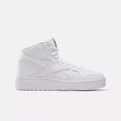 Buty sportowe Reebok ATR Chill MID (100201339). Białe buty sportowe na co dzień damskie Reebok, bez wzorów, z syntetyku, trekkingowe. Za 309.00 zł.