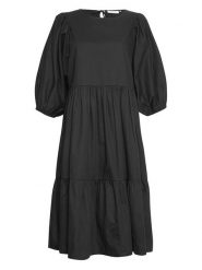 MOSS COPENHAGEN Sukienka "Delora Petronia" w kolorze czarnym rozmiar: XS/S. Czarne sukienki damskie MOSS COPENHAGEN, s, bez wzorów, bez kołnierzyka, bez ramiączek, midi, rozkloszowane. Za 100.52 zł.