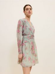 Wzorzysta sukienka mini - wielobarwny. Sukienki damskie Reserved, l, bez wzorów, z tkaniny, bez kołnierzyka, bez ramiączek, mini, rozkloszowane. W wyprzedaży za 49.99 zł.