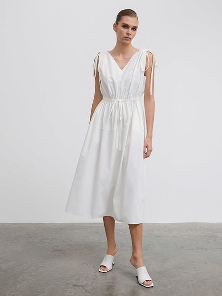 BGN Sukienka w kolorze białym rozmiar: 34. Białe sukienki damskie BGN, na imprezę, bez wzorów, bez kołnierzyka, bez ramiączek, maxi. Za 105.38 zł.