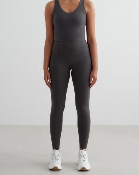 Damskie legginsy wysoki stan, odprowadzające pot, squat proof Sense Tall szare. Szare legginsy damskie Aim'n, s, bez wzorów, z elastanu. Za 306.00 zł.
