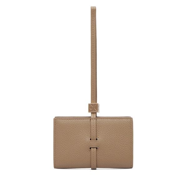 Portfel Calvin Klein. Brązowe portfele damskie CALVIN KLEIN, bez wzorów. Za 289.99 zł.