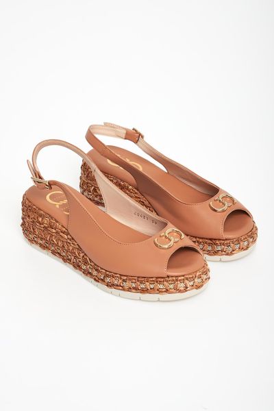 Sandały damskie skórzane CESARE CASADEI. Sandały damskie CESARE CASADEI, bez wzorów, bez obcasa. Za 1,999.00 zł.