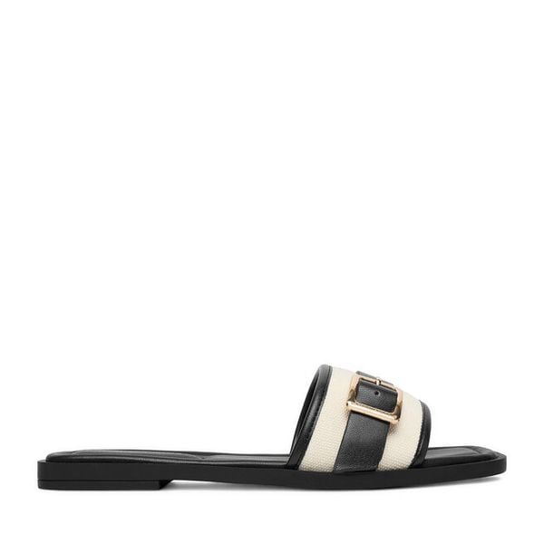 Klapki Beverly Hills Polo Club. Czarne klapki damskie Beverly Hills Polo Club, bez wzorów, bez obcasa. Za 139.99 zł.