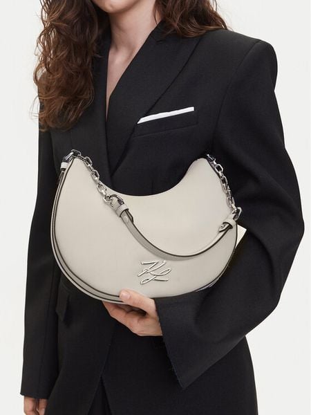 KARL LAGERFELD Torebka A2W30019 Kremowy. Białe torebki klasyczne damskie Karl Lagerfeld, bez wzorów, ze skóry, bez dodatków. Za 719.99 zł.