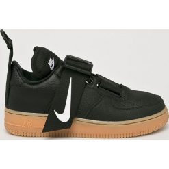 Nike Sportswear - Buty Air Force 1 Utility. Czarne buty sportowe na co dzień męskie Nike Sportswear, z materiału, bez zapięcia. W wyprzedaży za 539.90 zł.