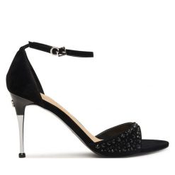 Sandały Guess. Czarne sandały damskie Guess, z aplikacjami, bez obcasa, na szpilce. Za 714.99 zł.