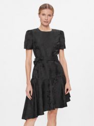 DKNY Sukienka koktajlowa DD3JQ466 Czarny Regular Fit. Czarne sukienki damskie DKNY, bez wzorów, z syntetyku, wizytowe, bez kołnierzyka, bez ramiączek. Za 579.99 zł.