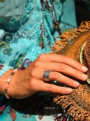 AMAZONIA Srebrny pierścionek "Camaxtli" rozmiar: 52. Szare pierścionki damskie AMAZONIA, srebrne. Za 244.95 zł.