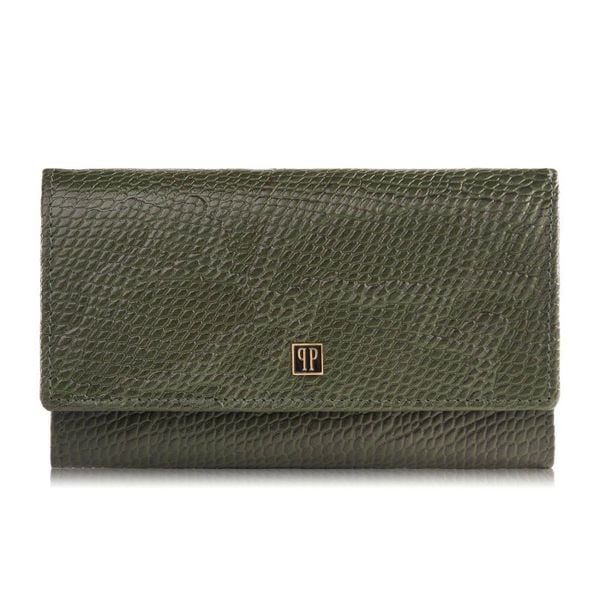 Portfel damski skórzany z imitacją wężowej skóry zielony Paolo Peruzzi T-09-GR. Zielone portfele damskie Paolo Peruzzi, bez wzorów, ze skóry. Za 89.00 zł.