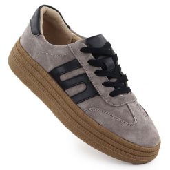 Skórzane półbuty damskie sneakersy zamszowe taupe Filippo DP7114. Półbuty damskie Filippo, bez wzorów, ze skóry, sportowe, bez obcasa. Za 167.99 zł.