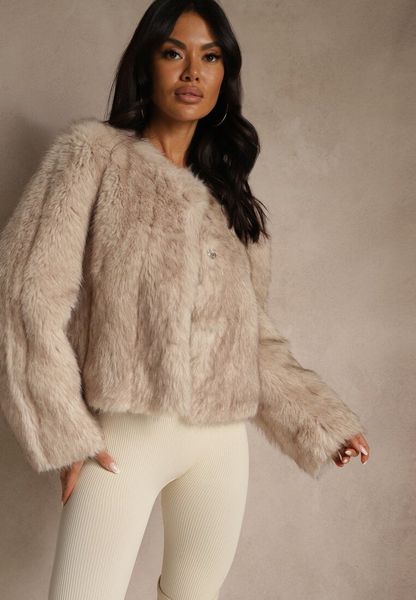 Beżowa Kurtka Futerko o Prostym Fasonie z Okrągłym Dekoltem Iddane. Brązowe kurtki damskie Renee, l, bez wzorów, z futra, bez kaptura. Za 239.99 zł.