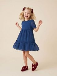 Tiulowa sukienka babydoll - niebieski. Niebieskie sukienki dziewczęce Sinsay, bez wzorów, z tiulu, bez ramiączek. Za 39.99 zł.