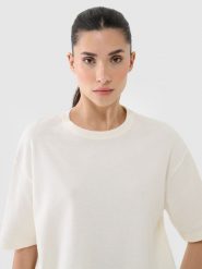 4F T-shirt regular z waflowej dzianiny damski - biały M. Białe t-shirty damskie 4f, m, bez wzorów, z bawełny, bez kołnierzyka. W wyprzedaży za 49.99 zł.