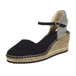 Buty damskie GANT Luliza. Czarne obuwie trekkingowe damskie Gant, na lato. Za 449.99 zł.