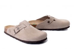 DR. BRINKMANN 600177-08 taupe, klapki damskie. Brązowe klapki damskie Dr. Brinkmann, bez wzorów, ze skóry, bez obcasa. Za 309.90 zł.