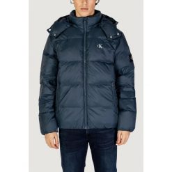Kurtka puchowa Mężczyzna CALVIN KLEIN ESSENTIALS DOWN. Niebieskie kurtki męskie CALVIN KLEIN, m, bez wzorów, z poliamidu, bez kaptura. W wyprzedaży za 631.80 zł.