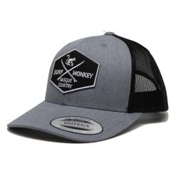 Czapka Trucker - 6 Paneli / Rozmiar uniwersalny (Szary/Czarny). Szare czapki męskie SURF MONKEY, z aplikacjami. Za 179.95 zł.