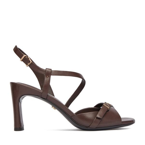 Sandały GINO ROSSI. Brązowe sandały damskie Gino Rossi, bez wzorów, bez obcasa, na słupku. Za 379.99 zł.