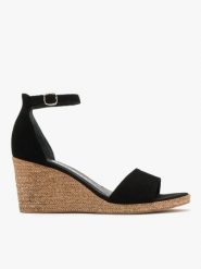 Czarne sandały na platformie. Czarne sandały damskie Ryłko, bez wzorów, z gumy, bez obcasa, na platformie. Za 379.99 zł.