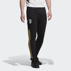 Spodnie do piłki nożnej męskie Adidas Juventus Condivo 22 Training Pants. Białe spodnie materiałowe męskie Adidas, bez wzorów, z materiału, sportowe. W wyprzedaży za 237.55 zł.