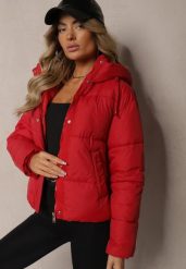 Czerwona Kurtka Pikowana Puffer z Kapturem Mivvia. Czerwone kurtki damskie Renee, na zimę, l, bez wzorów, z kapturem. Za 119.99 zł.