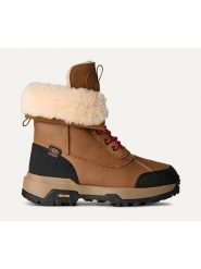 UGG Skórzane kozaki zimowe "Adirondack" w kolorze jasnobrązowym rozmiar: 39. Brązowe kozaki damskie Ugg, z materiału, bez obcasa. Za 766.90 zł.