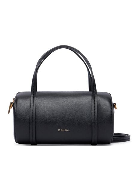 Calvin Klein Torebka Foil Logo Small Duffle Bag LV04F3663G Czarny. Czarne torebki klasyczne damskie CALVIN KLEIN, bez wzorów, ze skóry, bez dodatków. Za 489.99 zł.