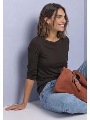 Street One Koszulka w kolorze czarnym rozmiar: 44. Czarne t-shirty damskie Street One, bez wzorów, bez kołnierzyka. Za 104.95 zł.