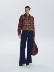 Sweter z kontrastowym kołnierzem - wielobarwny. Swetry klasyczne damskie Reserved, l, z dzianiny, bez kołnierzyka. Za 179.99 zł.