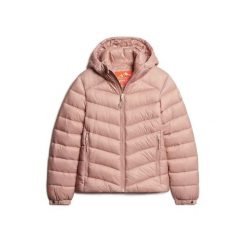 Damska kurtka z kapturem Superdry Fuji. Niebieskie kurtki damskie Superdry., na zimę, s, bez wzorów, z materiału, z kapturem. Za 368.75 zł.