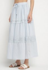 Jasnoniebieska Spódnica z Wiskozą o Rozkloszowanym Kroju z Koronkowym Zdobieniem Banilea. Niebieskie spódniczki damskie Born2be, m, z aplikacjami, z koronki, eleganckie, maxi, proste. Za 99.99 zł.